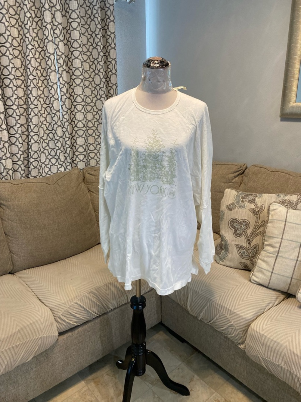 New cream Aerie Large Cozy Long Sleeve Oversized Boyfriend T-Shirt, relaxed - Picture 2 of 10